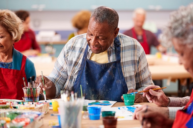 benefits-of-arts-and-crafts-for-seniors